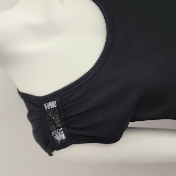 Gap black tee with beading size XS - Picture 8 of 11